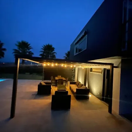 Entre Pomares בית נופש